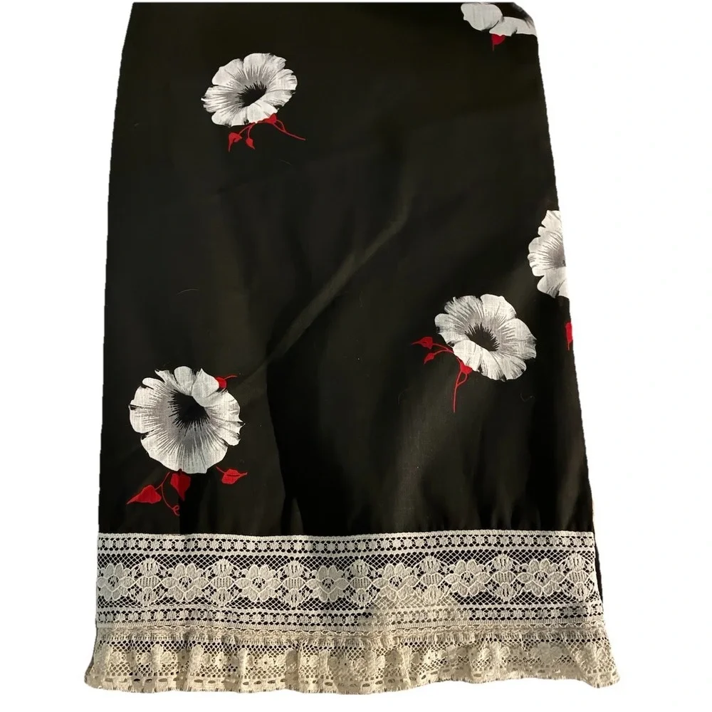 Table Cloth Black Floral Crochet Lace Trim Handmade White Poppy Flowers 96x46